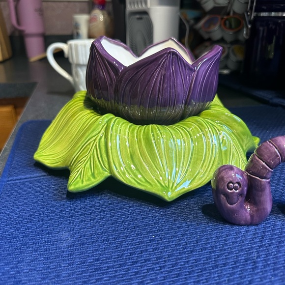 RARE SELF WATERING AFRICAN VIOLET PLANTER